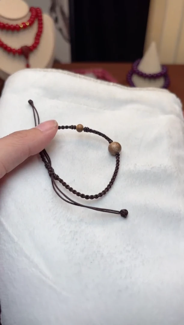 【闪购商品】白玉菩提吊坠黑编绳 沉