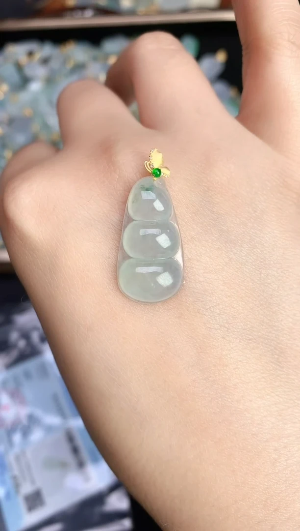 颈饰18K金镶嵌翡翠25112003