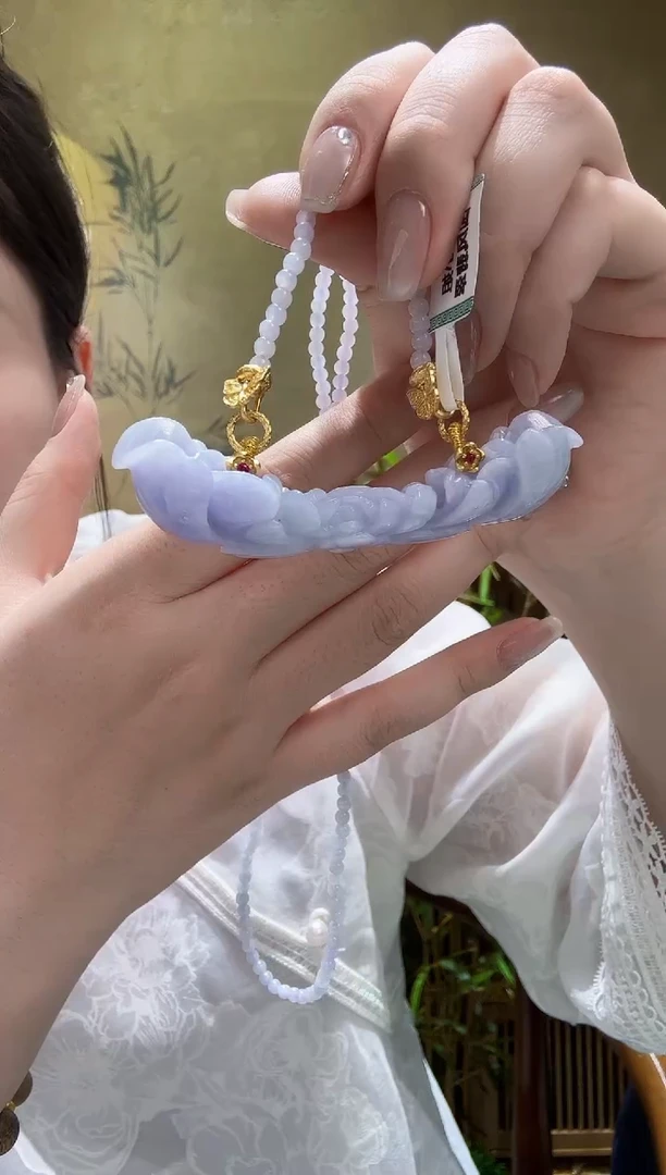 翡翠未镶嵌颈饰吊坠