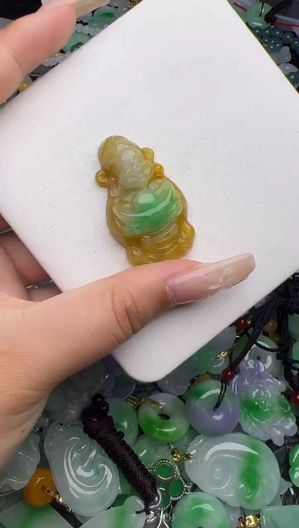 翡翠未镶嵌颈饰天然缅甸翡翠吊坠