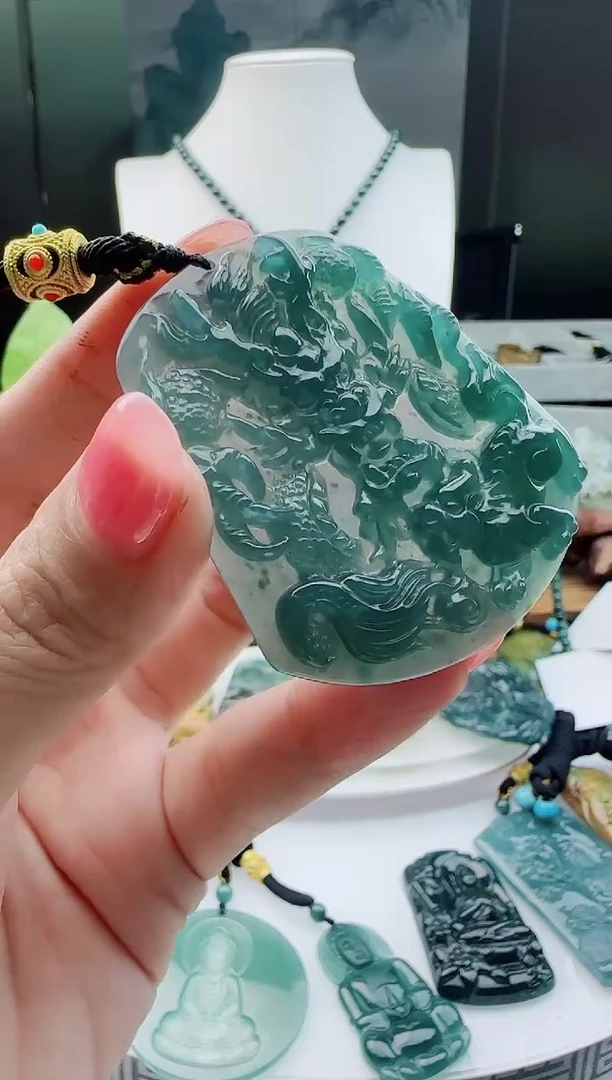 【闪购商品】翡翠颈饰未镶嵌多样性随机一件发货