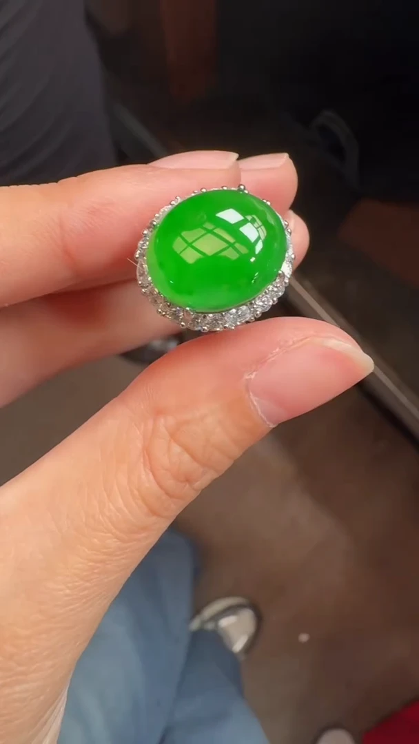 未镶嵌定制翡翠翡翠A货有轻微色差属于正常现象，戒指多样性发货1