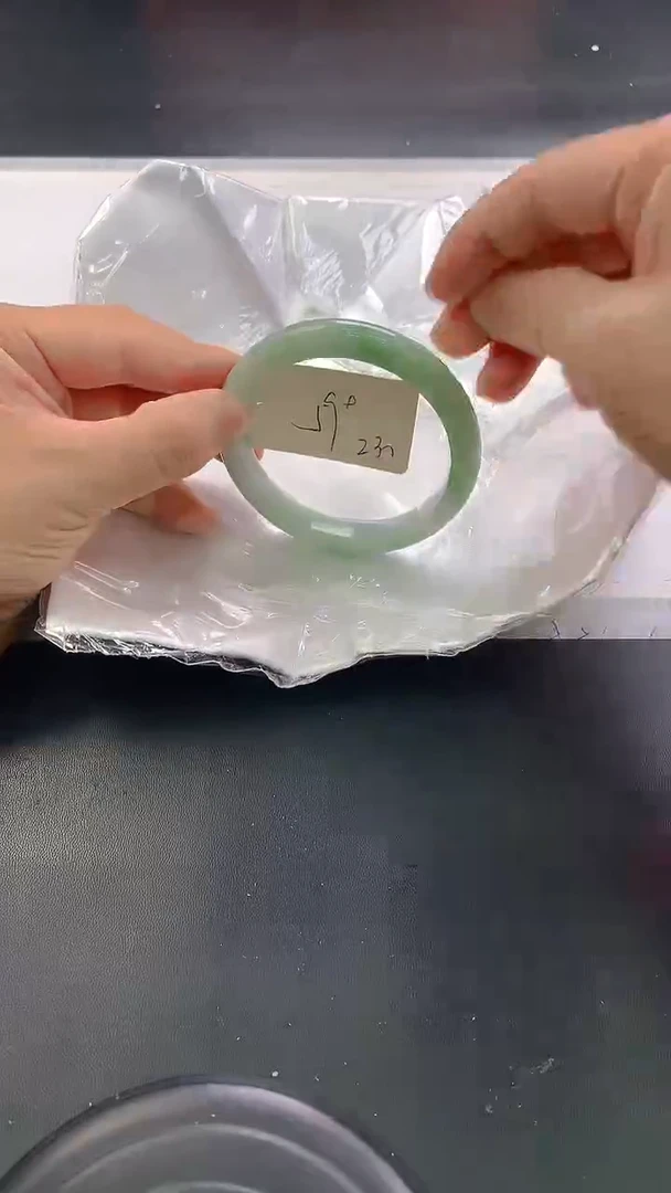未镶嵌手镯翡翠230