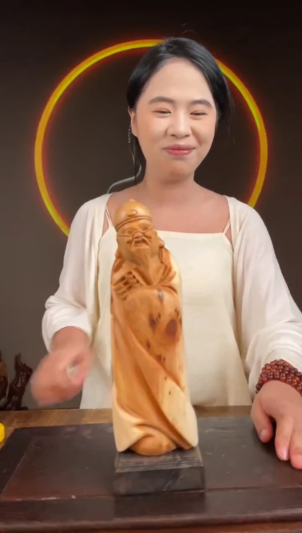 柏木（崖柏）手工摆件,先抢先得! 编号:39