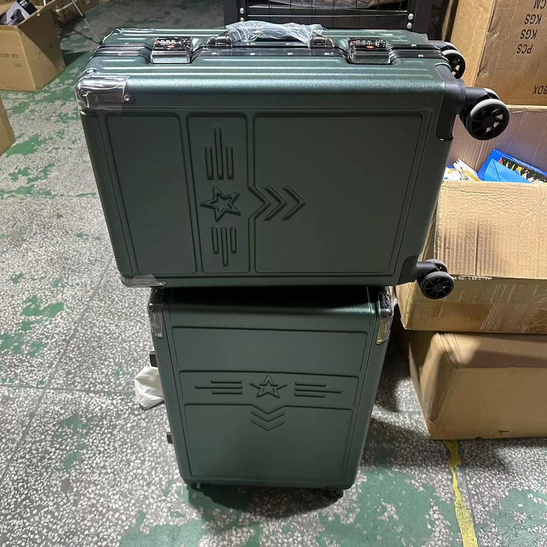 橄榄绿大容量拉杆箱