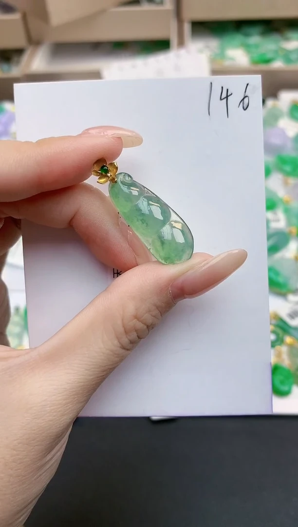 颈饰18K金镶嵌翡翠天然缅甸A货翡翠