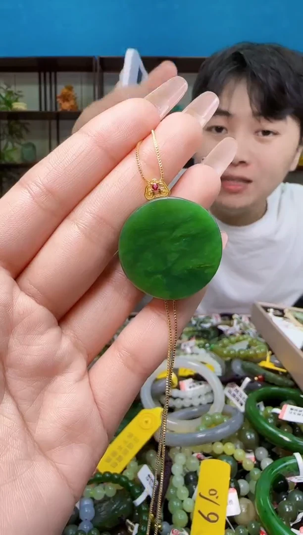 颈饰未镶嵌和田玉1