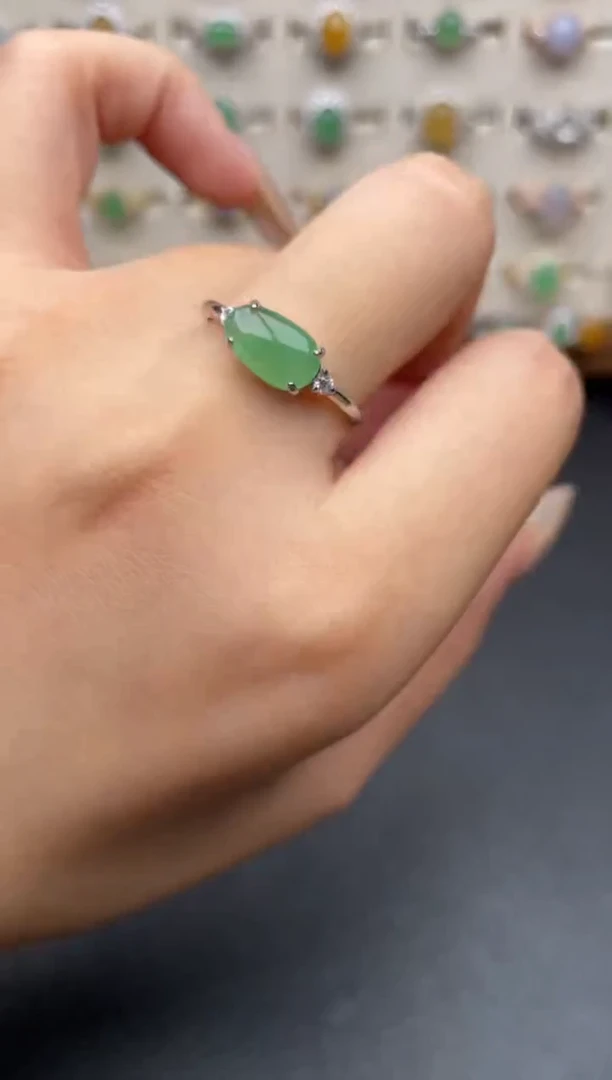 银S925镶嵌戒指翡翠一物一证一礼盒