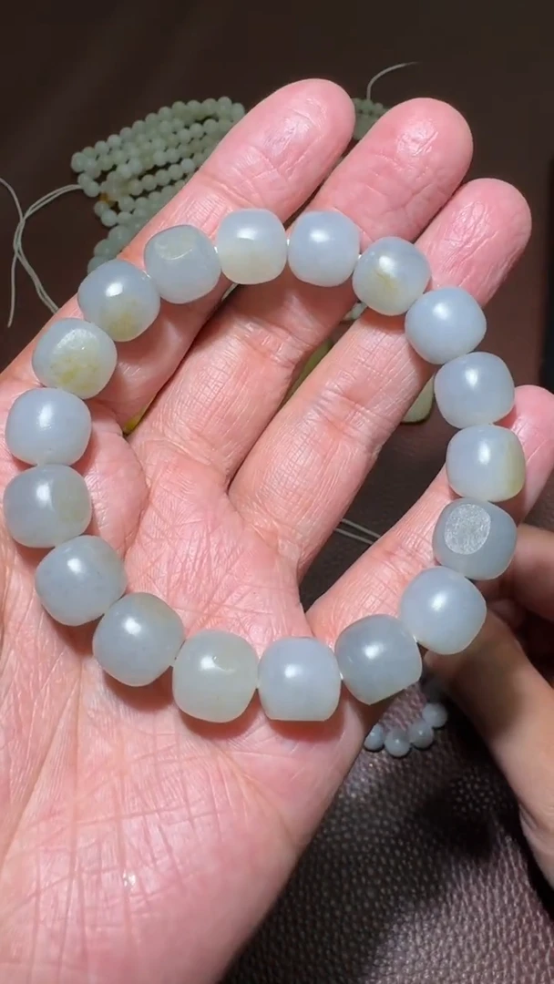 未镶嵌和田玉挂件和田玉