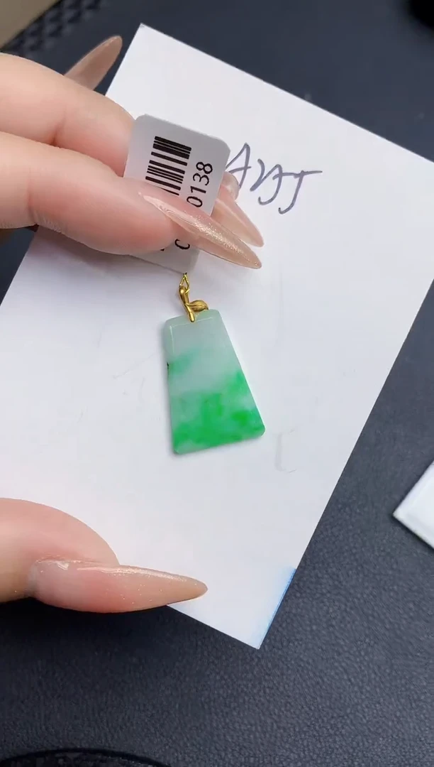 【闪购商品】翡翠颈饰18K金镶嵌000000000