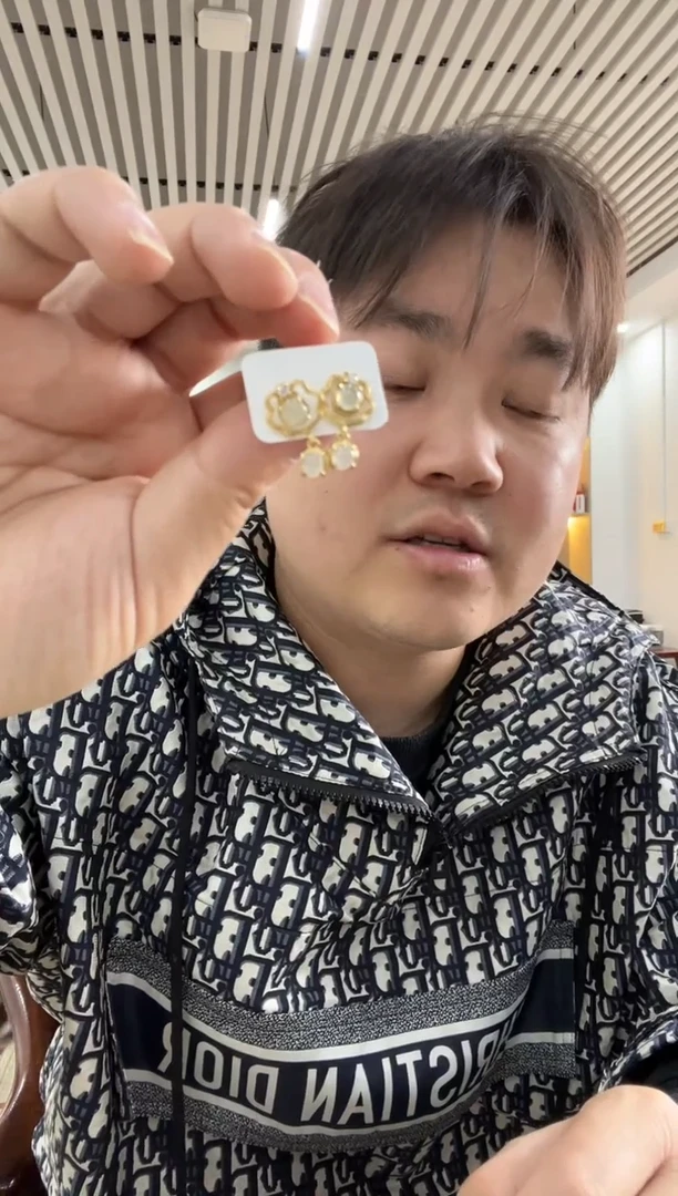 【闪购商品】翡翠耳饰未镶嵌耳钉