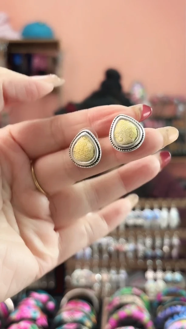 织绣艺枝独绣手工饰品176