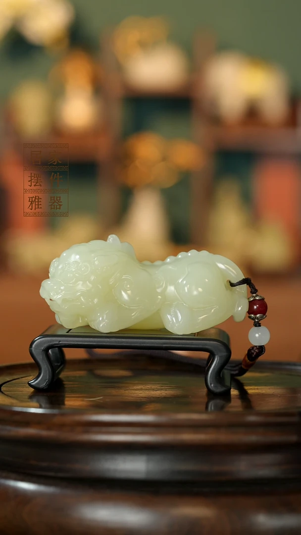 玉《纳福貔貅》摆件