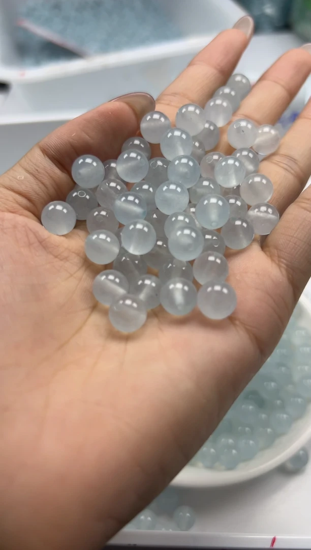 玛瑙/玉髓颈饰未镶嵌w791冰川蓝玛瑙8mm*40颗