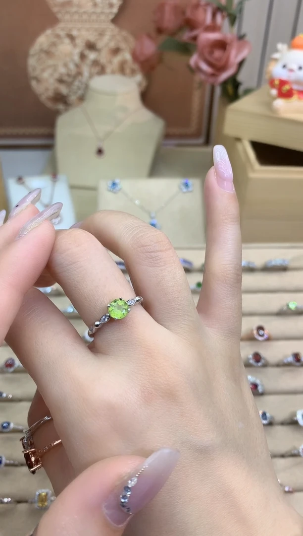 银S925镶嵌戒指橄榄石橄榄石