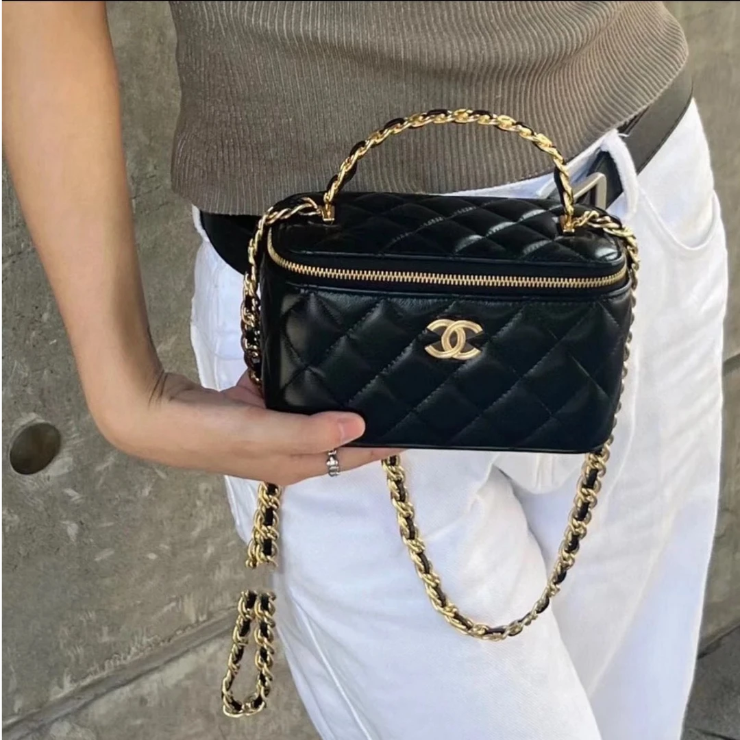 99新 Chanel/香奈儿 珊珊活动 22S 化妆包 带镜子 黑色 镭射标