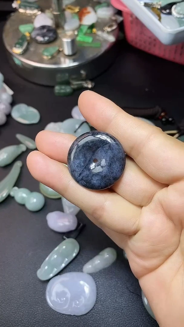 颈饰未镶嵌翡翠吊坠