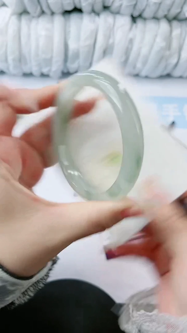 【闪购商品】石英质玉手镯未镶嵌 多样性发货P796