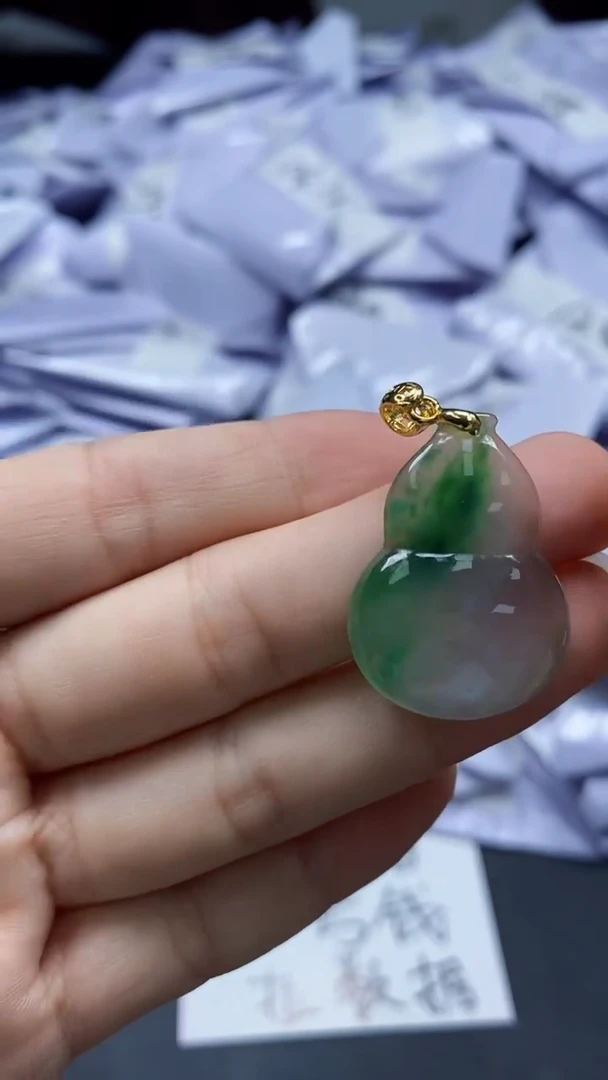 翡翠未镶嵌吊坠(赠链)（一物一图）8