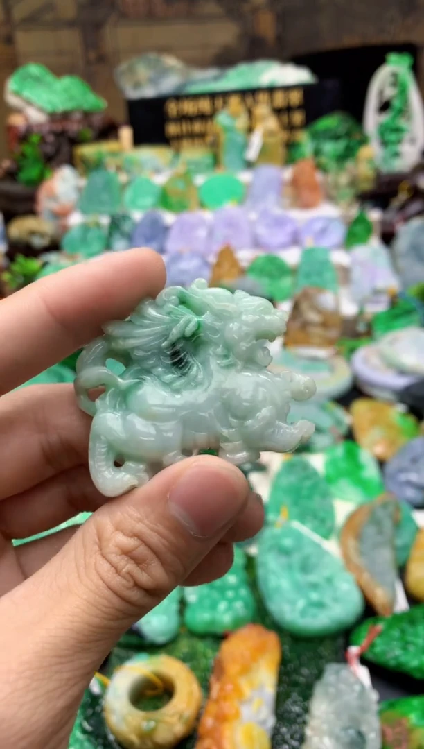 颈饰未镶嵌翡翠天然A货翡翠