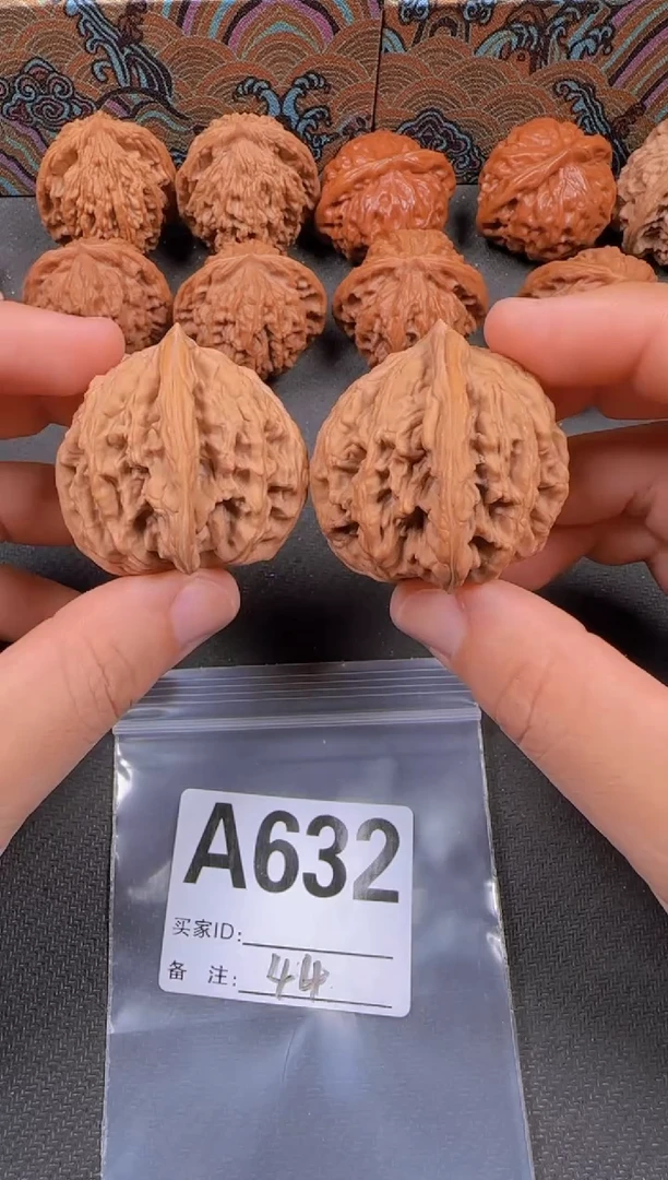 吊坠文玩核桃44麦虎632