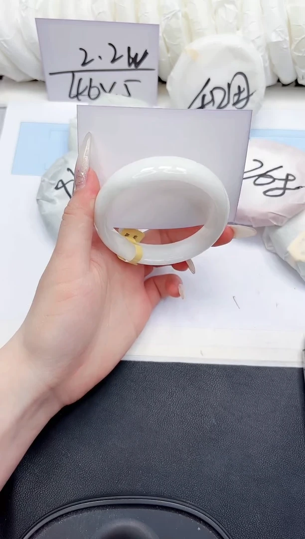 未镶嵌手镯和田玉251-54