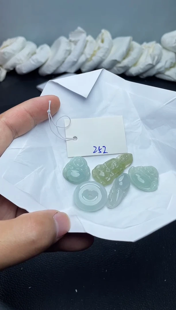 未镶嵌手镯翡翠252
