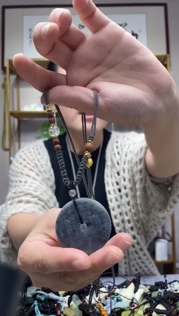 未镶嵌岫玉吊坠·