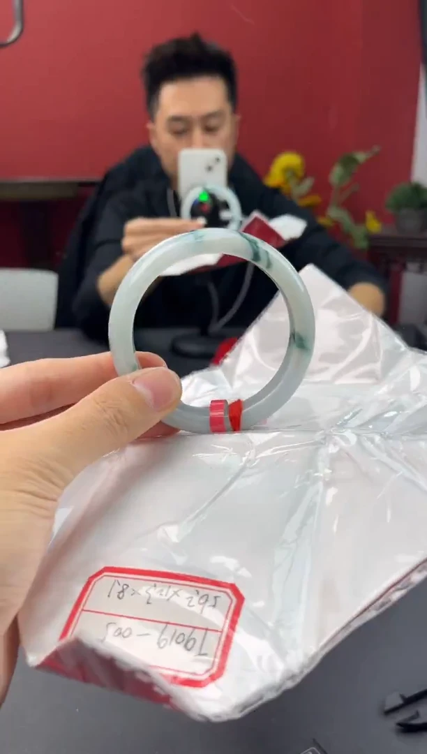 未镶嵌手镯翡翠7 5657
