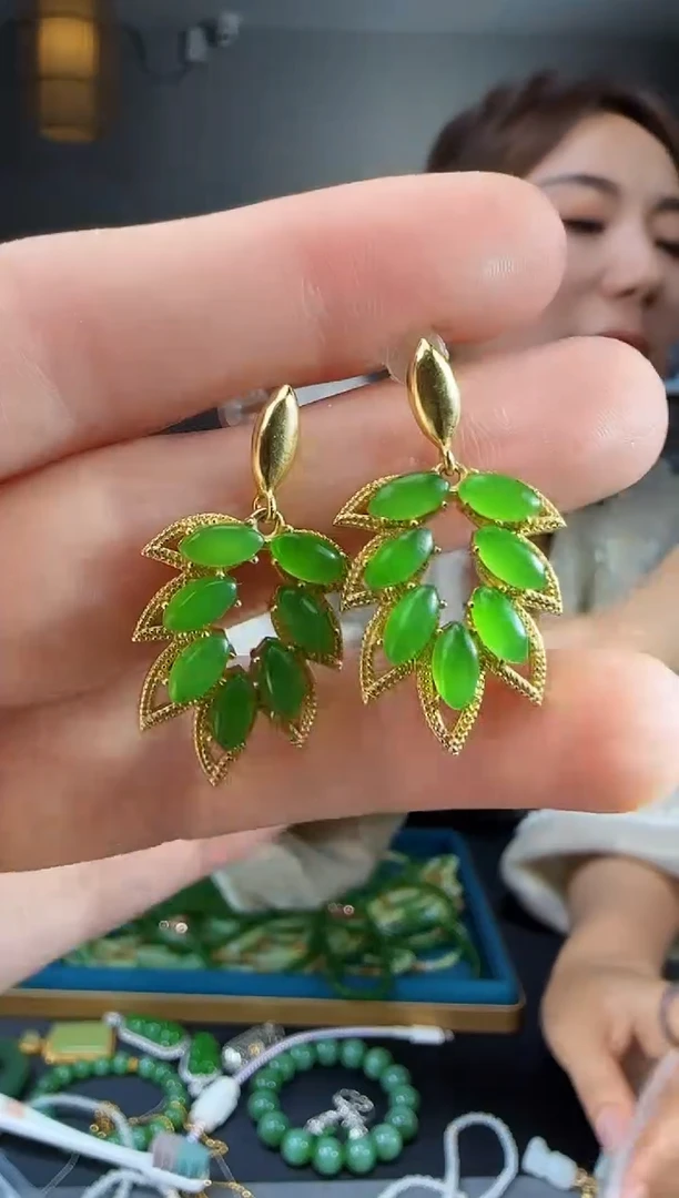 和田玉银S925镶嵌耳饰1