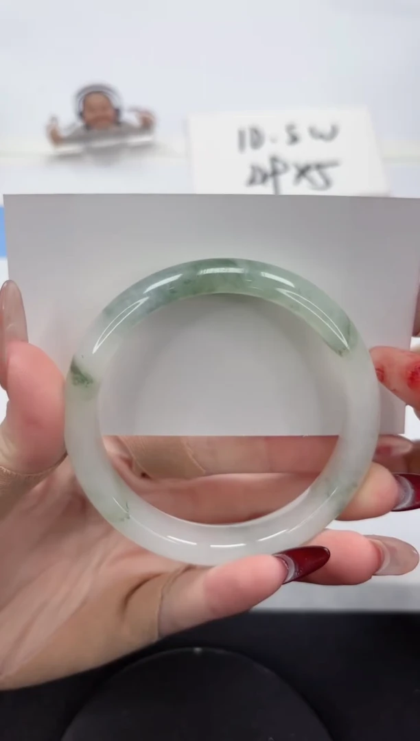 【闪购商品】石英质玉手镯未镶嵌A214-61.1