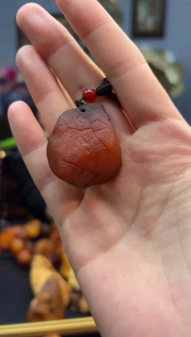 琥珀颈饰未镶嵌吊坠