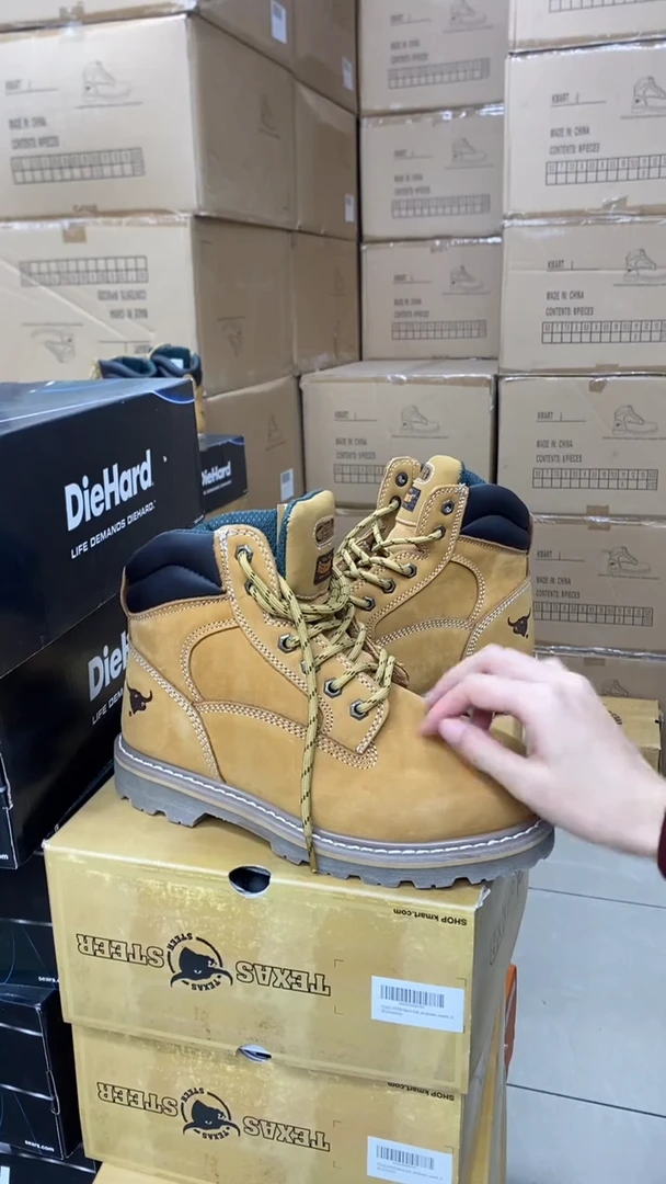 牛皮43码，牛头1 皮鞋码，工装靴 个别鞋面有胶印 默认瑕疵