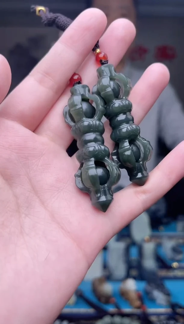 未镶嵌和田玉挂件多样性发 拍一发一