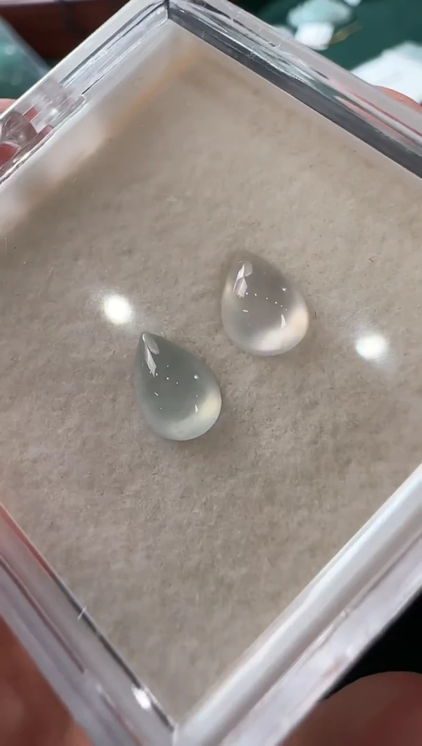 吊坠(不含链)未镶嵌翡翠翡翠蛋面