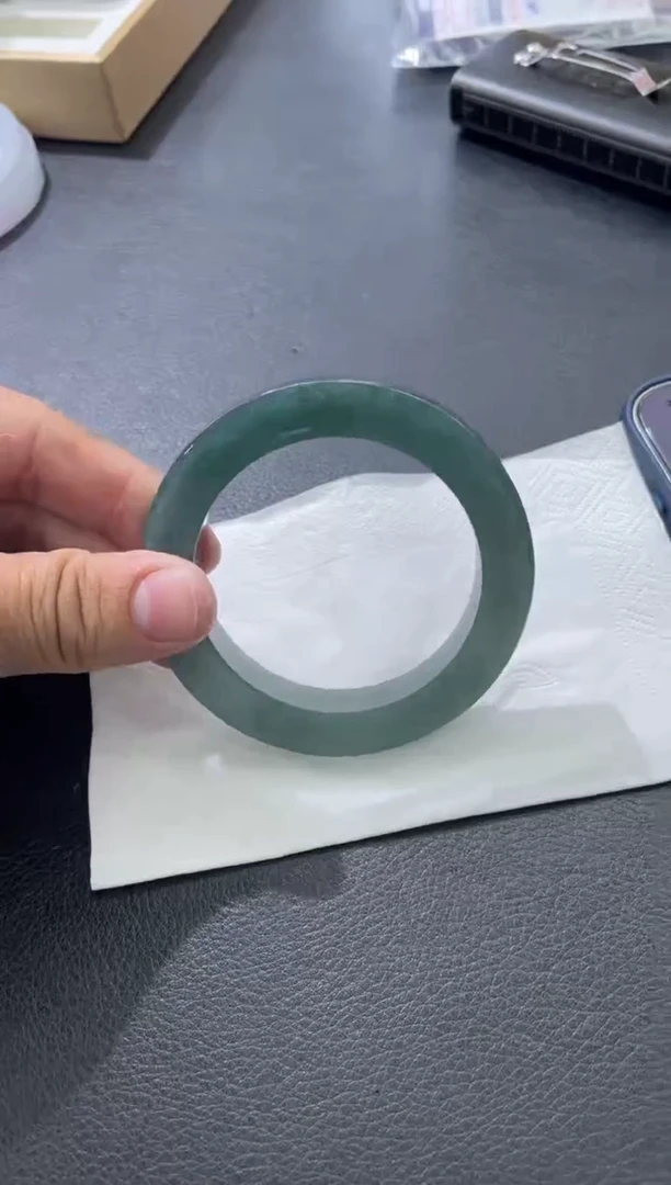 未镶嵌手镯定制翡翠保****厂ddj