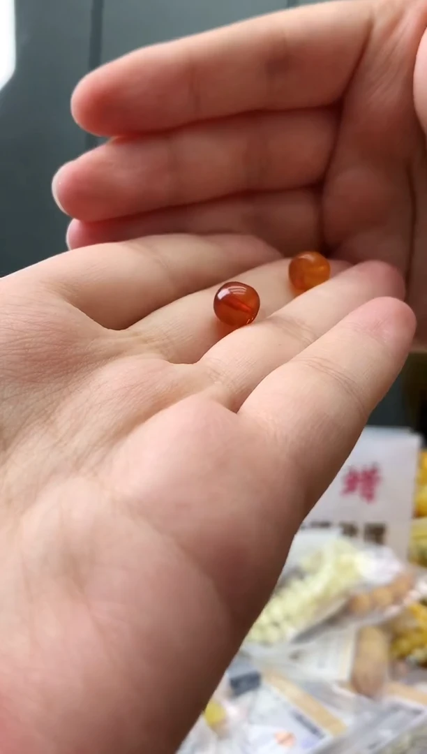 未镶嵌琥珀珠宝奇石2