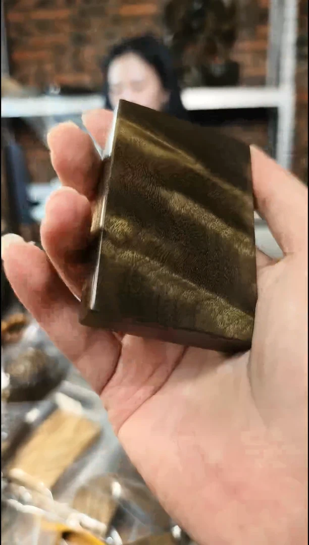 【闪购商品】金丝楠无事牌手把件