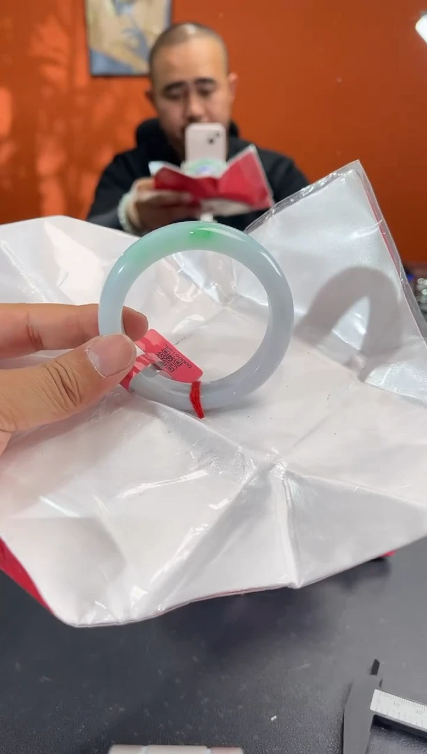 未镶嵌手镯翡翠翡翠手镯