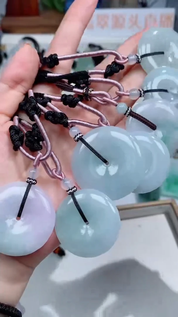 翡翠未镶嵌颈饰吊坠团购多样性发一件