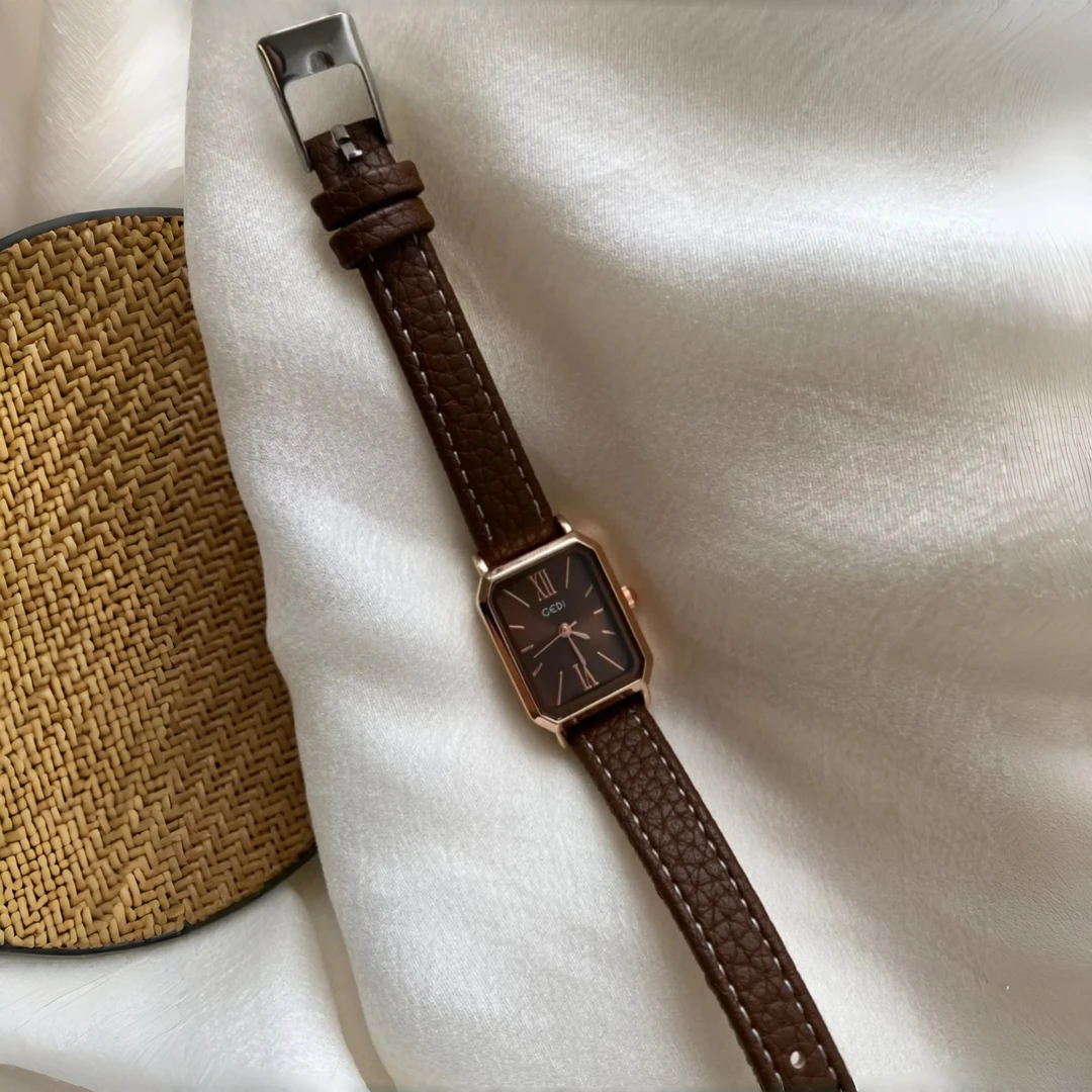 时尚休闲小众方形复古石英表简约百搭气质手表女腕表小巧轻奢精致