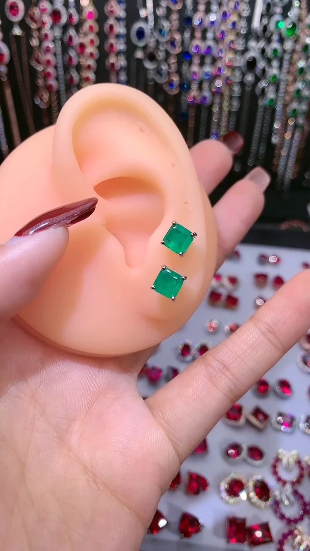 【闪购商品】祖母绿耳饰银S925镶嵌银色6