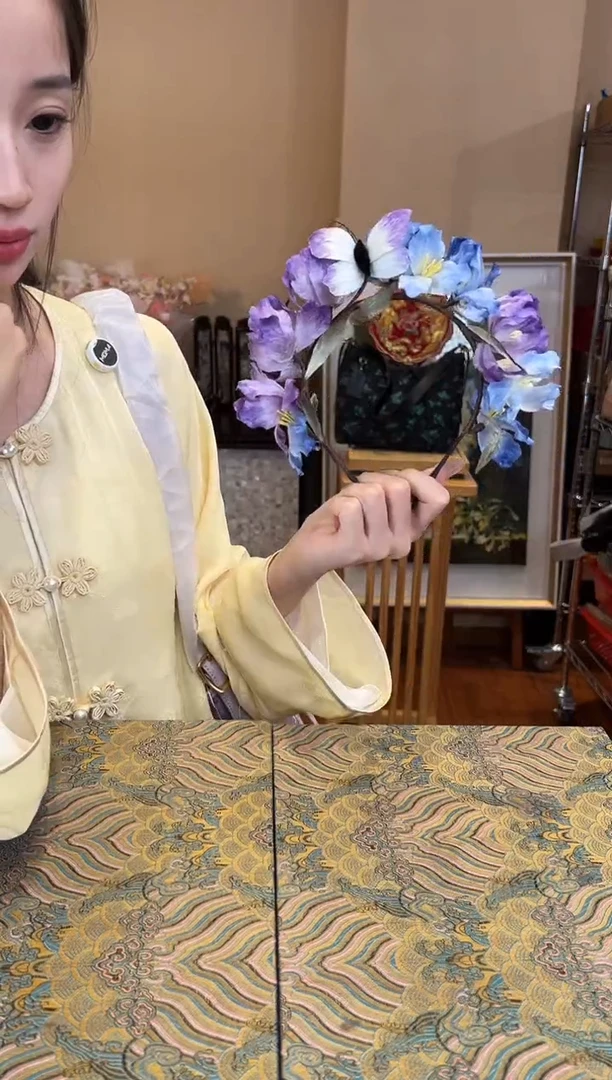 刺绣向**生非遗绒花（发饰）