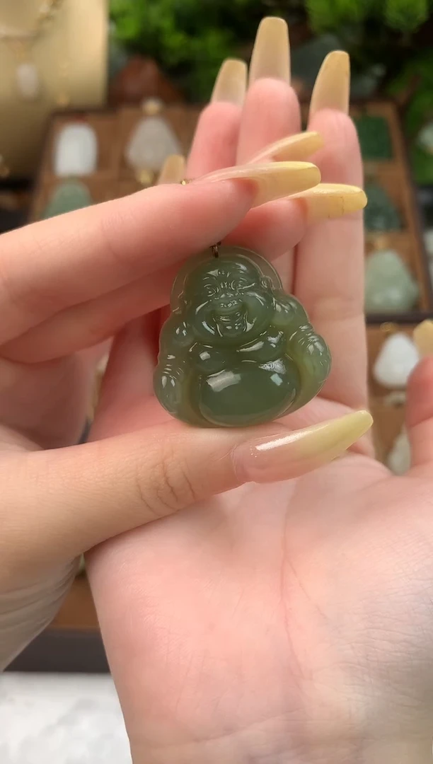 和田玉未镶嵌颈饰吊坠