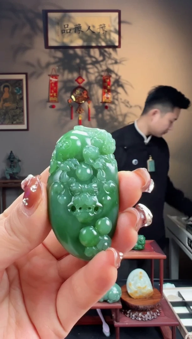 【闪购商品】和田玉吊坠未镶嵌碧玉貔貅兽面h563