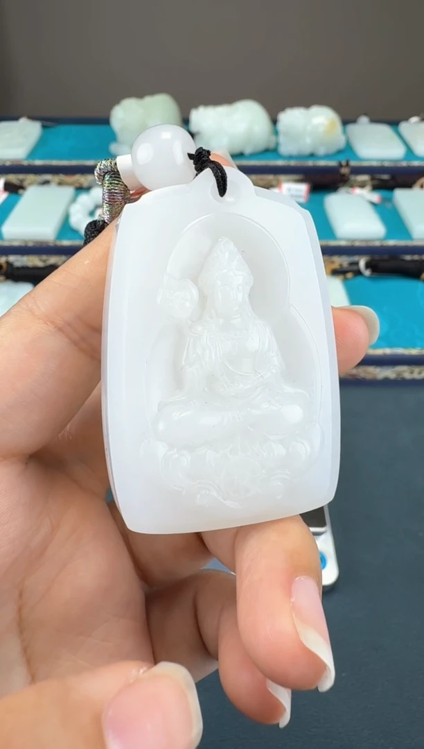 颈饰未镶嵌和田玉1