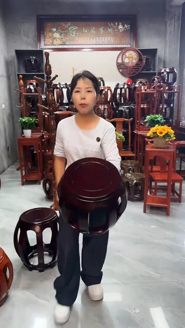 花梨木类家具 酸枝色小号鼓凳一对（两条）