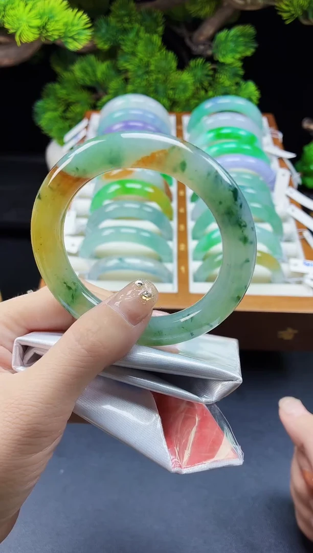 未镶嵌手镯翡翠A10,全款13.8W，定金2W