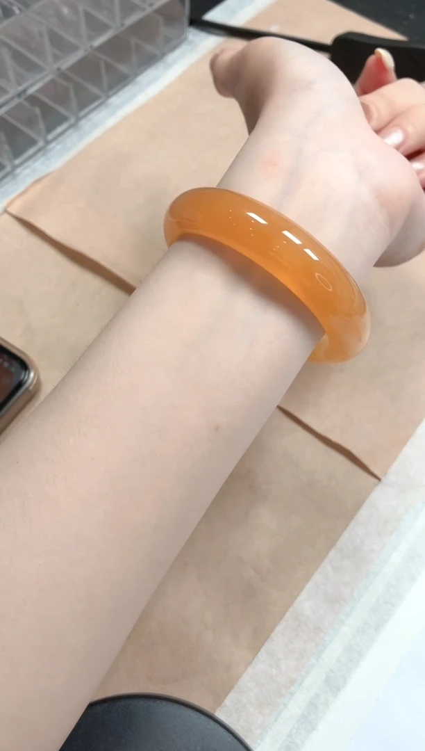 石英质玉手镯未镶嵌305-57.5黄龙