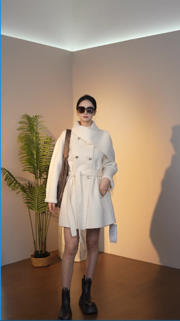 2025冬季常规围巾领纯色法式毛呢外套冬女士排扣经典气质124379